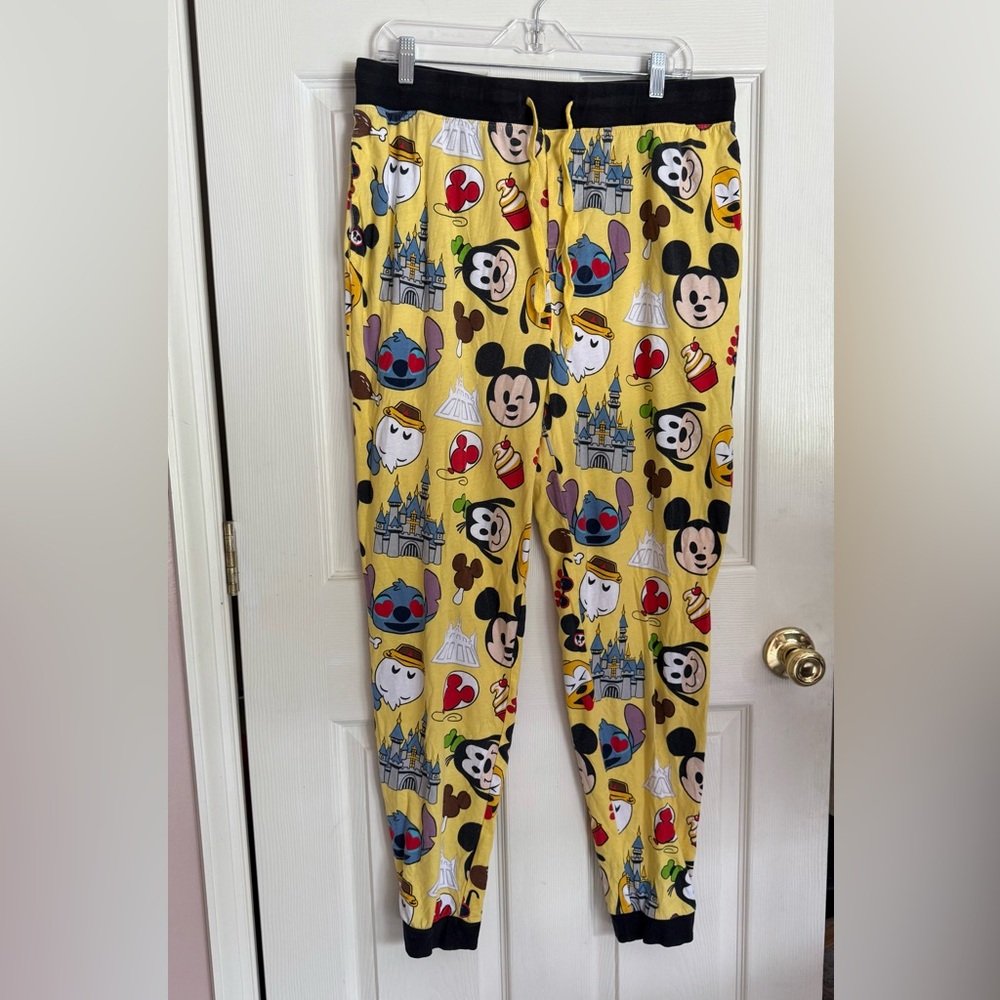 Disney Parks Exclusive Men’s Pajama Bottoms Size L Mickey Mouse and Friends
